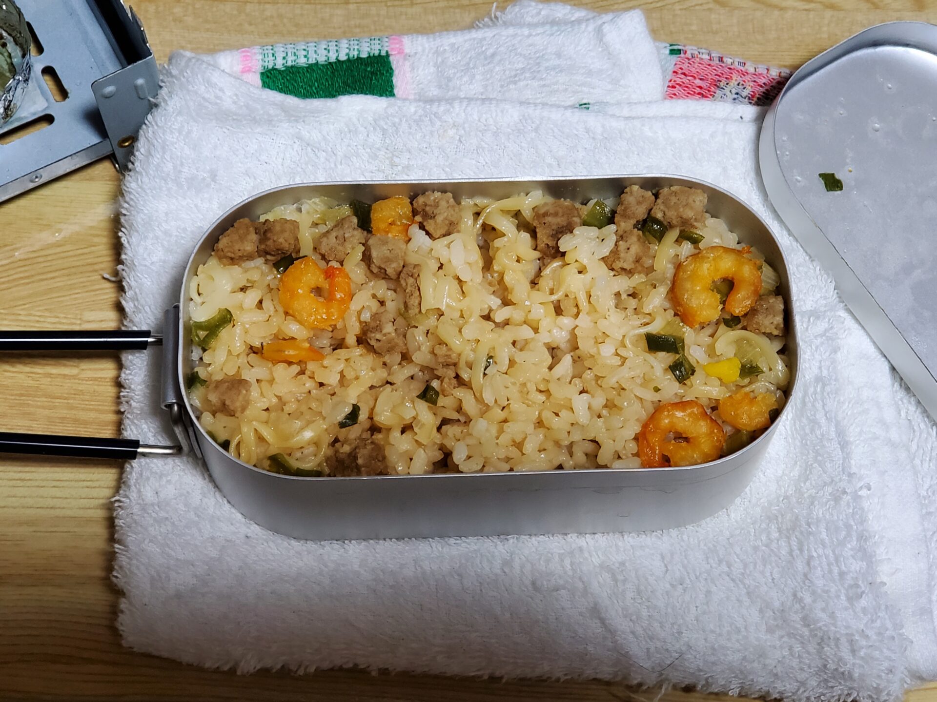 メスティン炊飯 カップヌードルの残り汁でお米を炊く アユミンのブログ